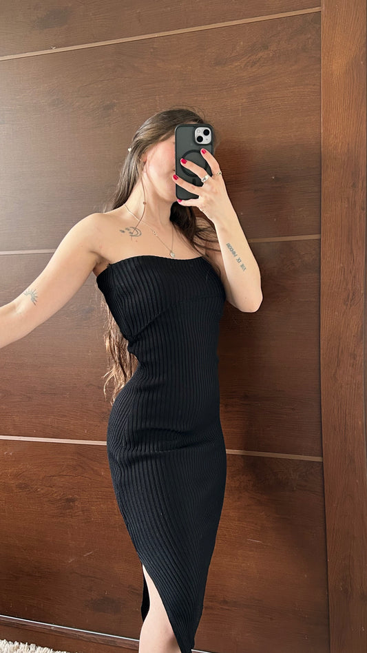 vestido Zara strapless negro de hilo tubo