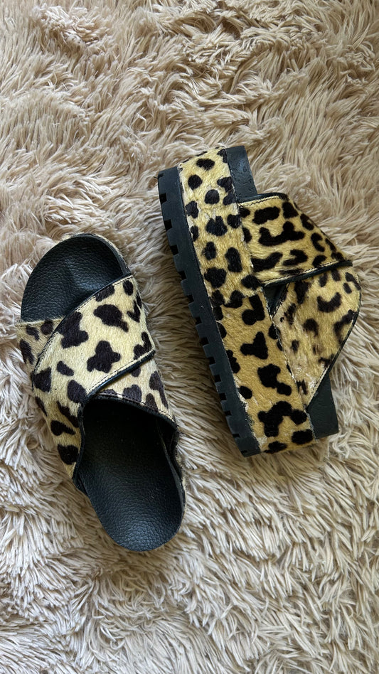 Sandalias animal print SARKANY